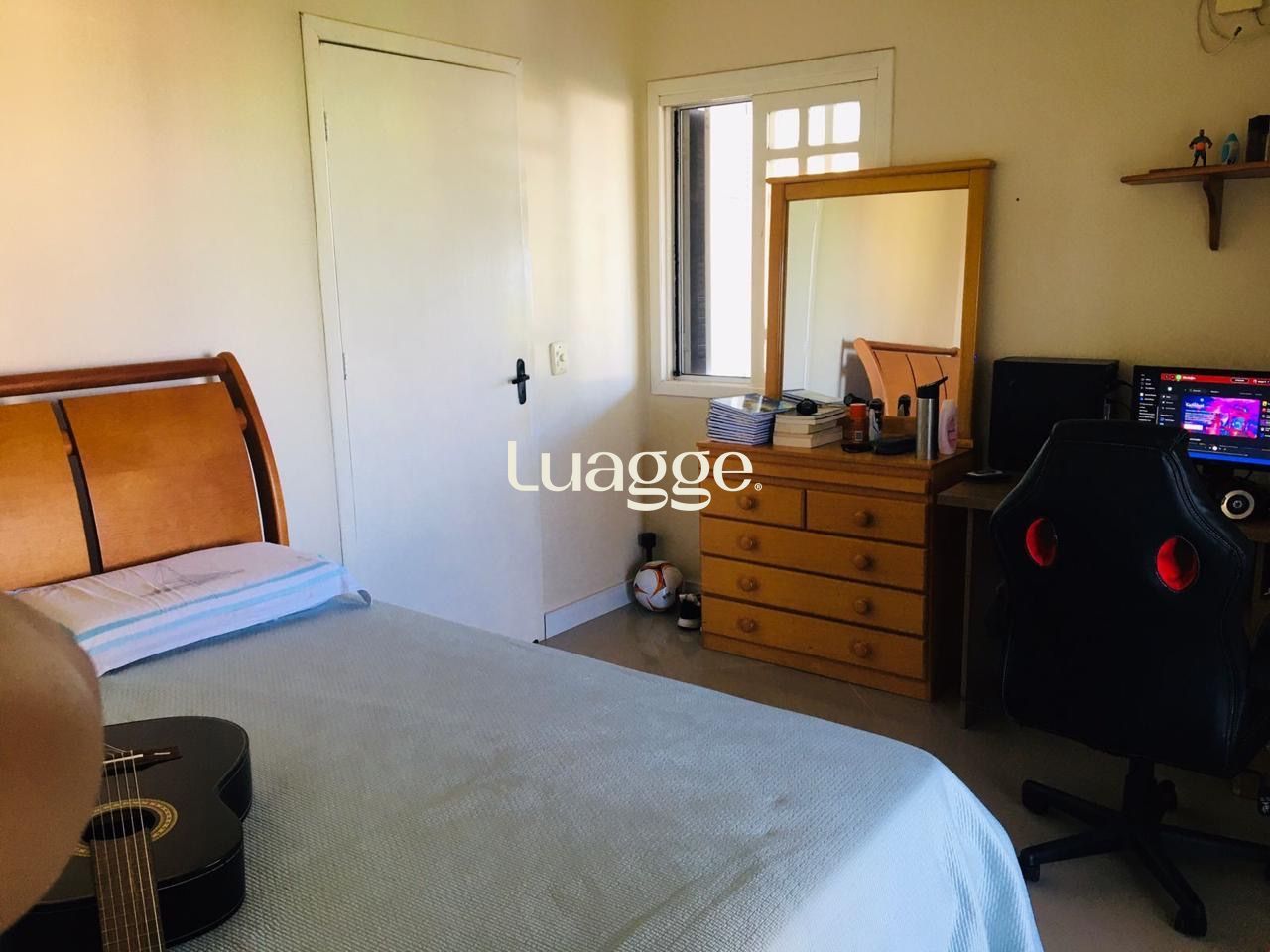 Casa à venda com 3 quartos, 316m² - Foto 15