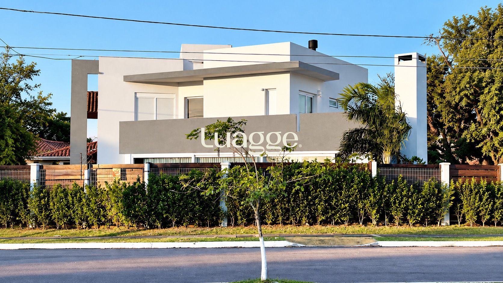 Casa em condomínio | Arquitetura moderna | 3 dorm| 8min Iguatemi