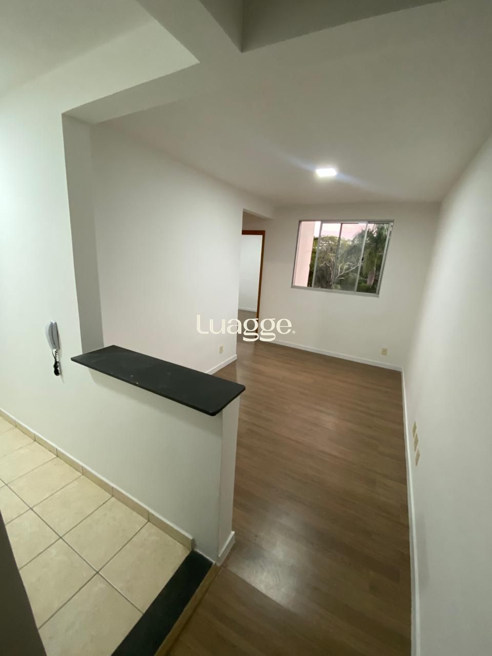 Apartamento de 2 dormitórios com vaga de garagem escriturada