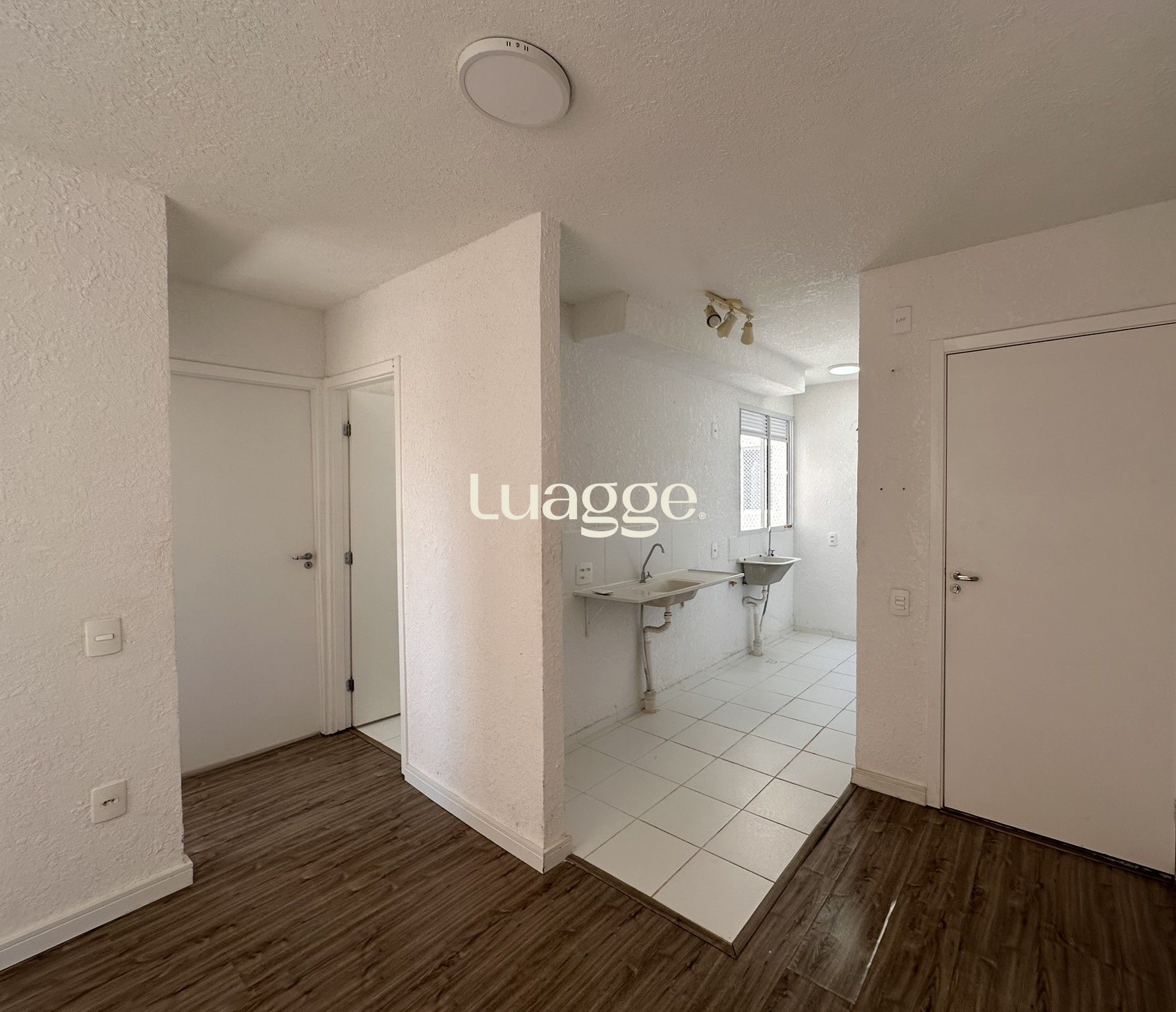 Apartamento à venda com 2 quartos, 40m² - Foto 3