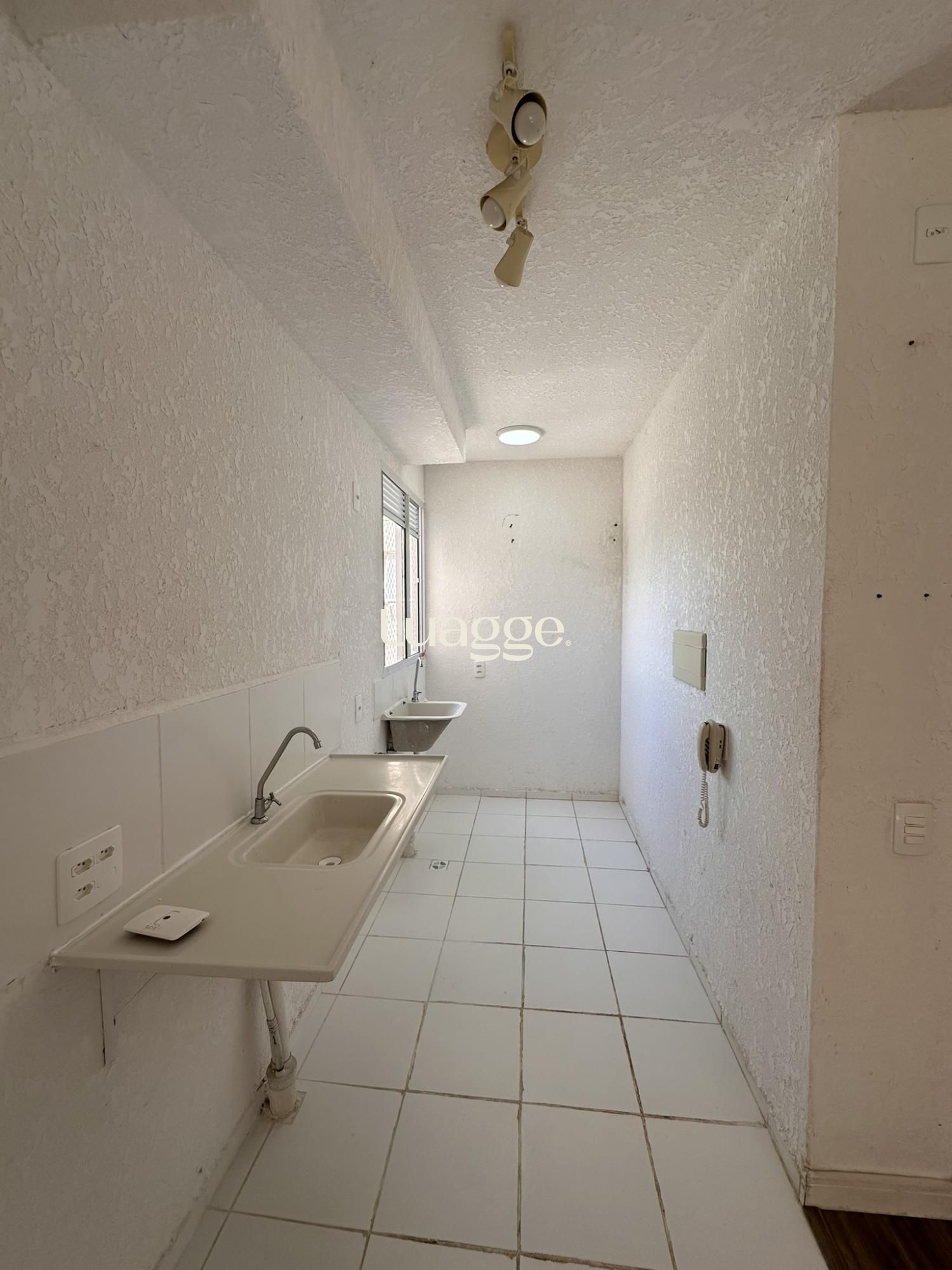 Apartamento à venda com 2 quartos, 40m² - Foto 15