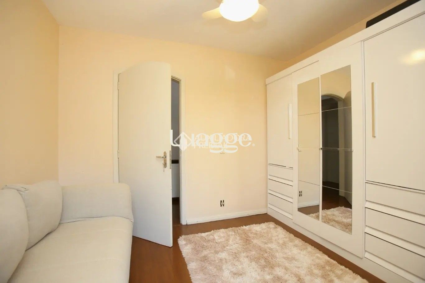 Casa de Condomínio à venda com 3 quartos, 198m² - Foto 11