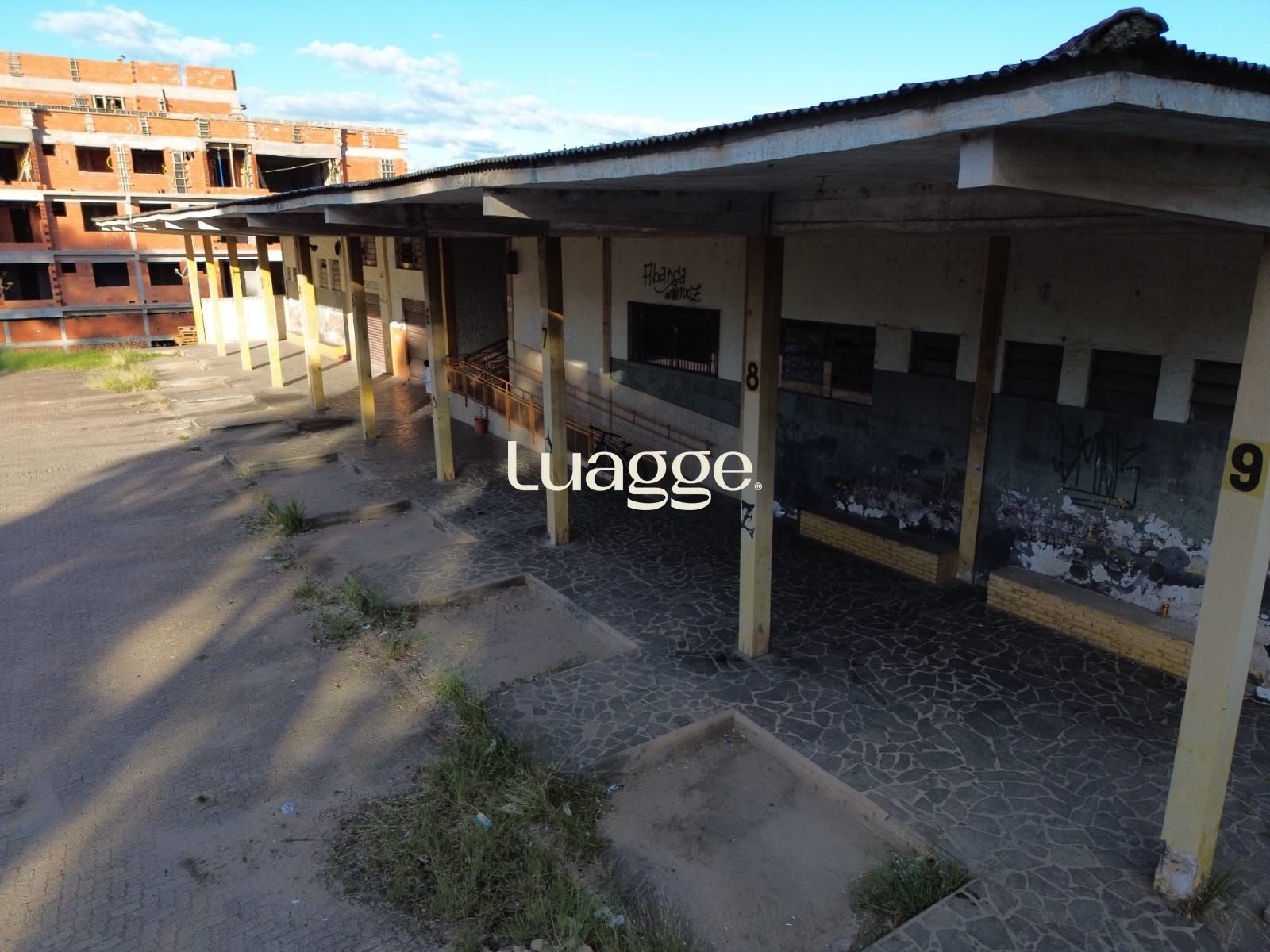 Prédio Inteiro à venda com 11 quartos, 2m² - Foto 12