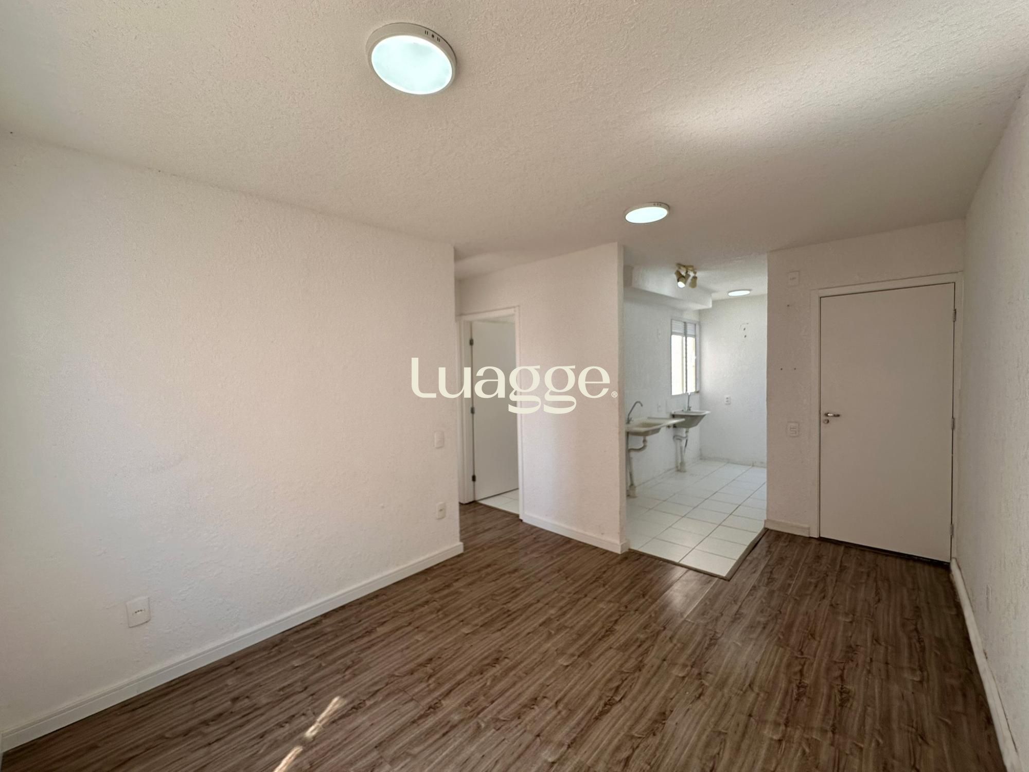 Apartamento à venda com 2 quartos, 40m² - Foto 2
