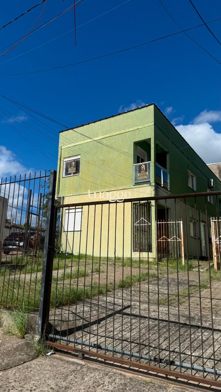 Venda de Apartamento 2 dormitórios com vaga e sacada