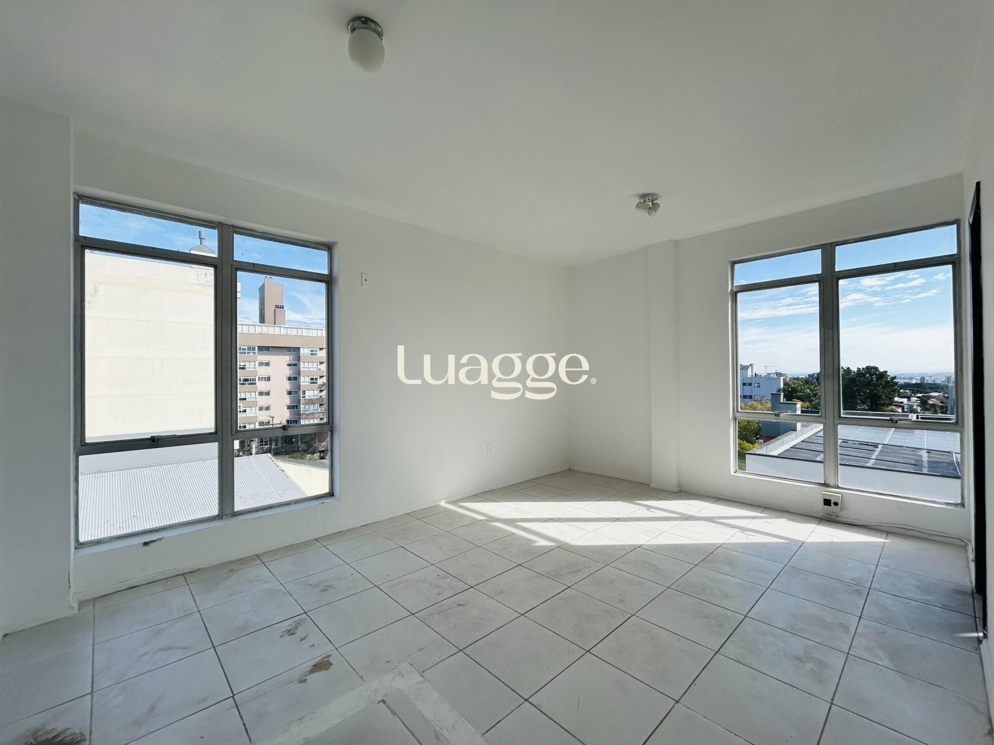 Conjunto Comercial-Sala à venda com 1 quarto, 26m² - Foto 1