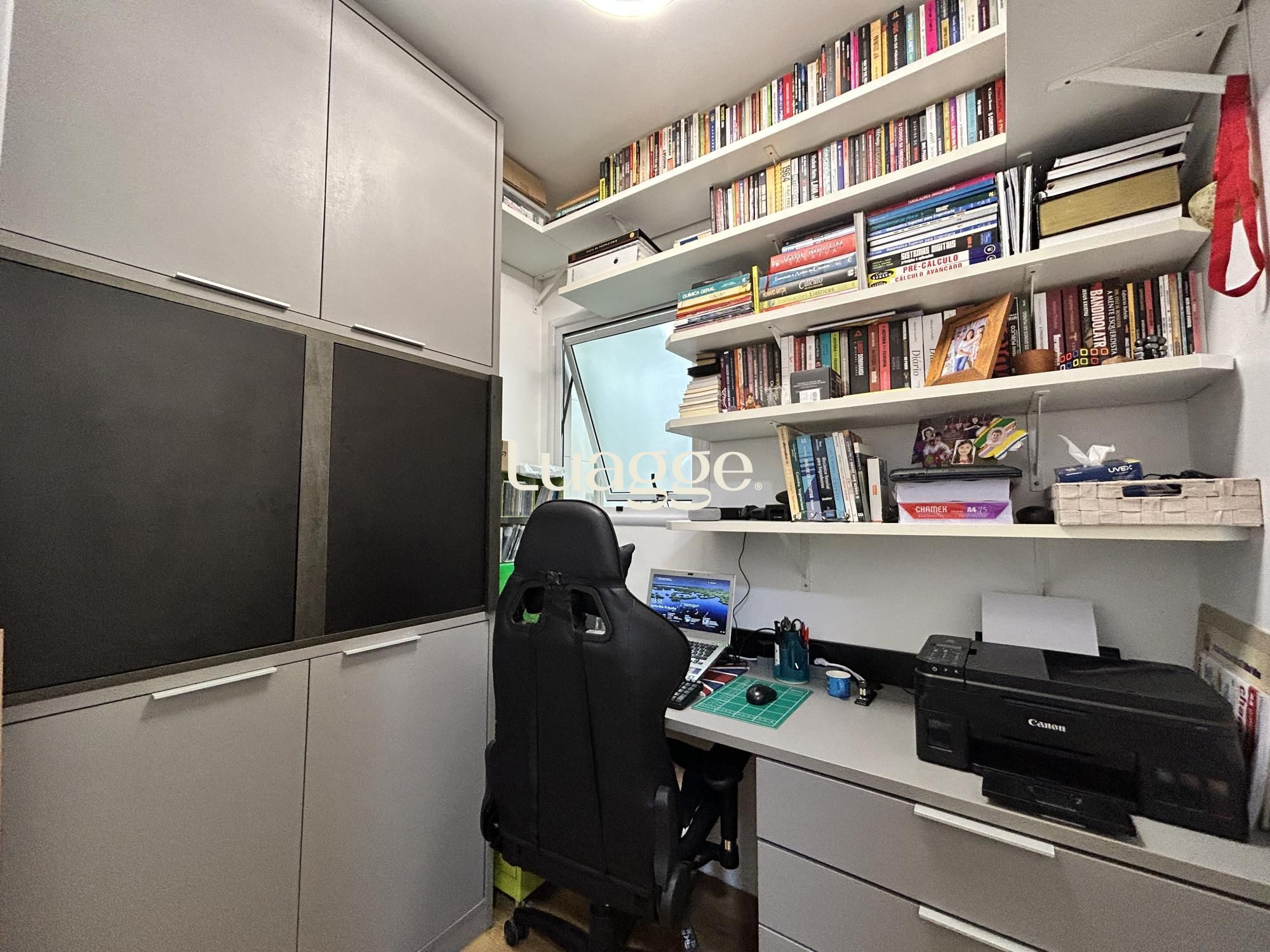 Apartamento à venda com 3 quartos, 115m² - Foto 3