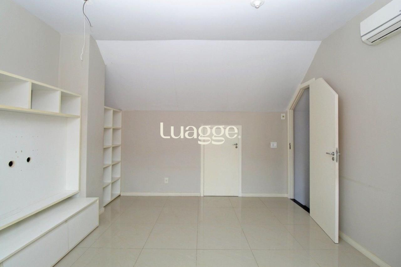 Casa de Condomínio à venda com 3 quartos, 143m² - Foto 9