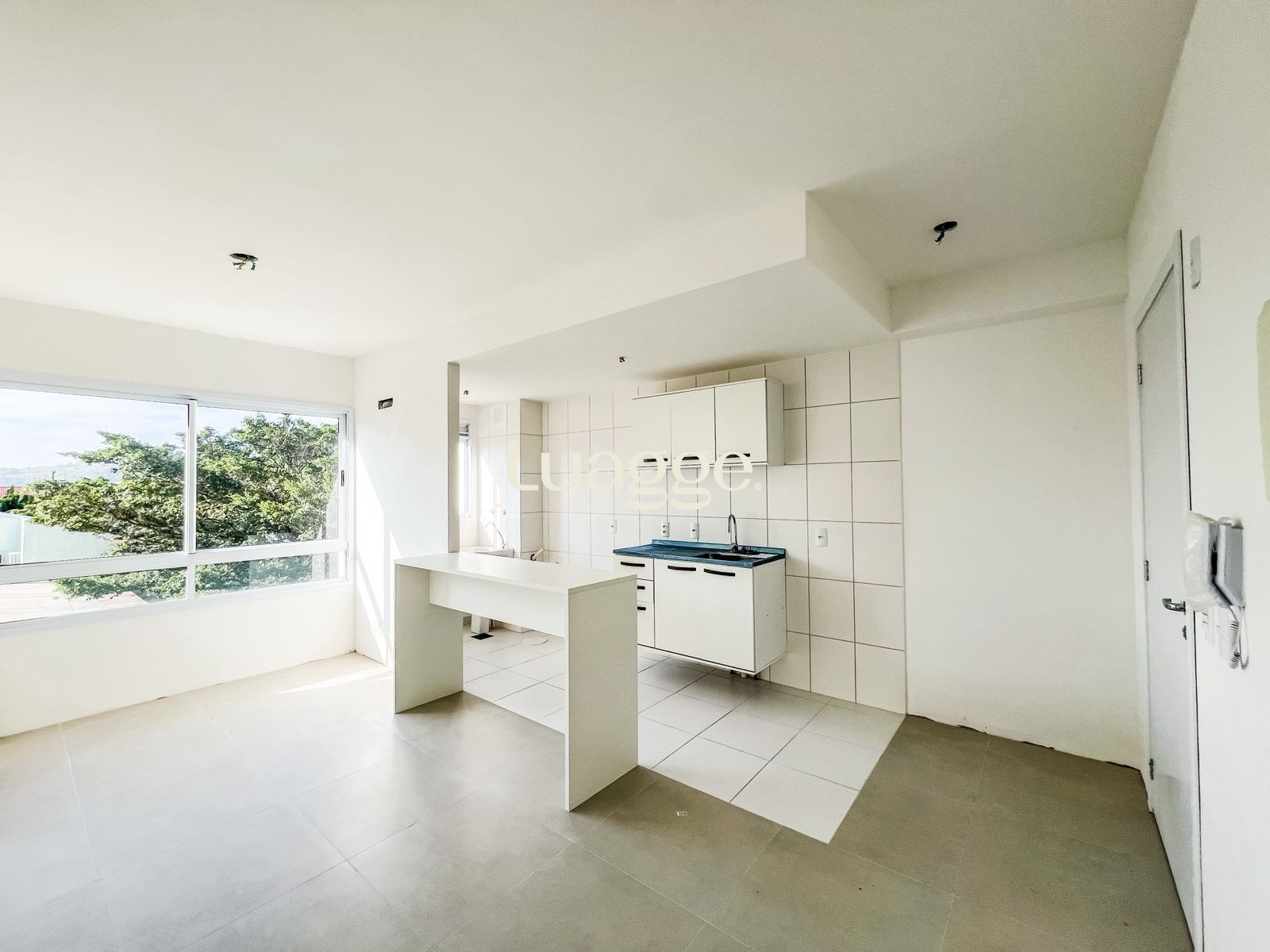 Apartamento à venda com 2 quartos, 65m² - Foto 2