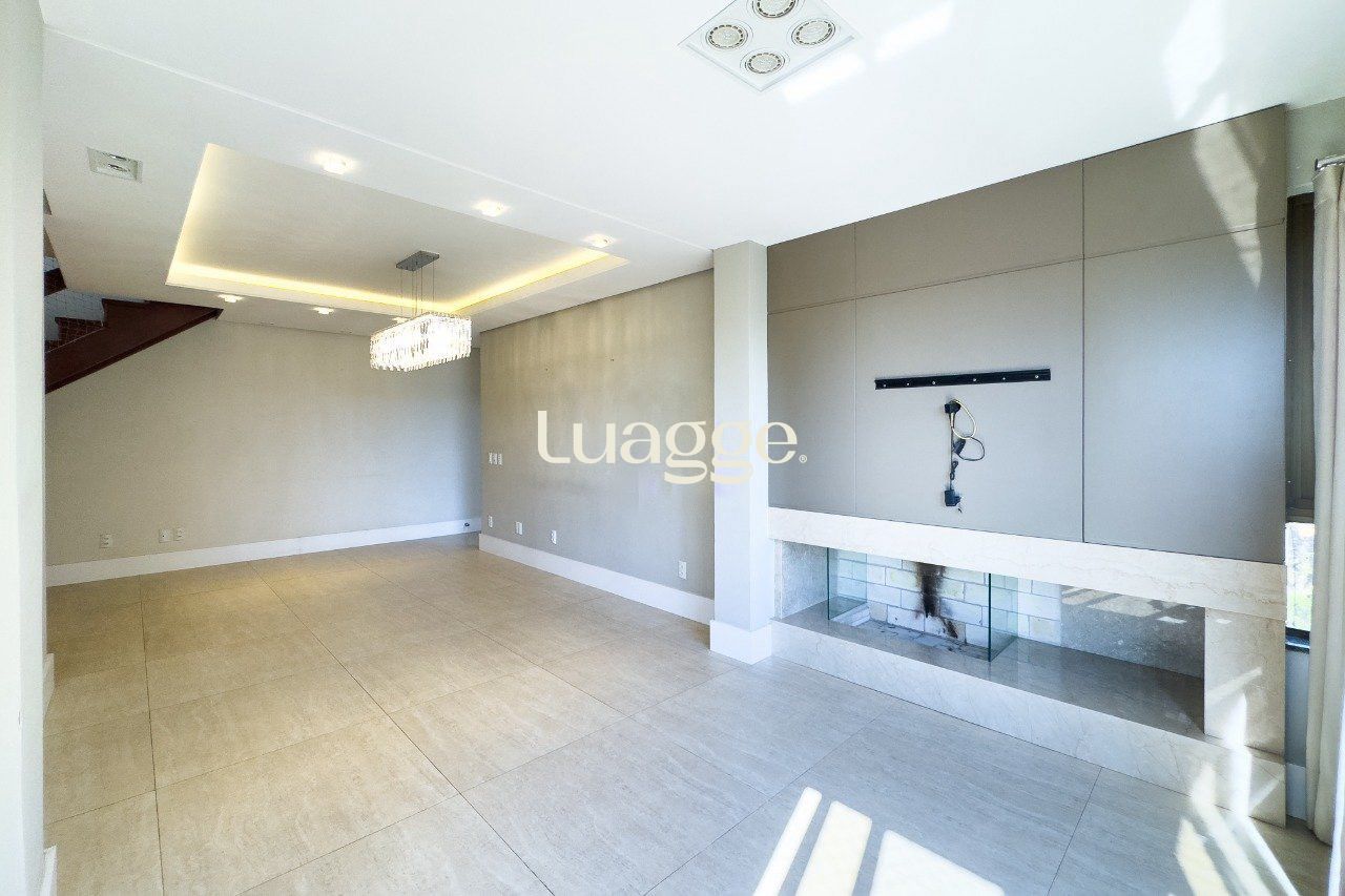 Cobertura à venda com 3 quartos, 230m² - Foto 2