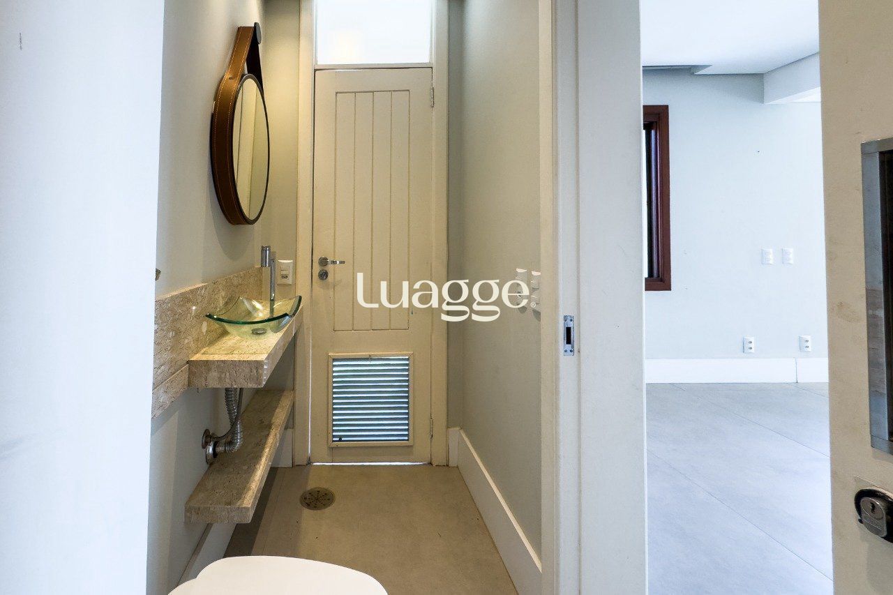 Cobertura à venda com 3 quartos, 230m² - Foto 4