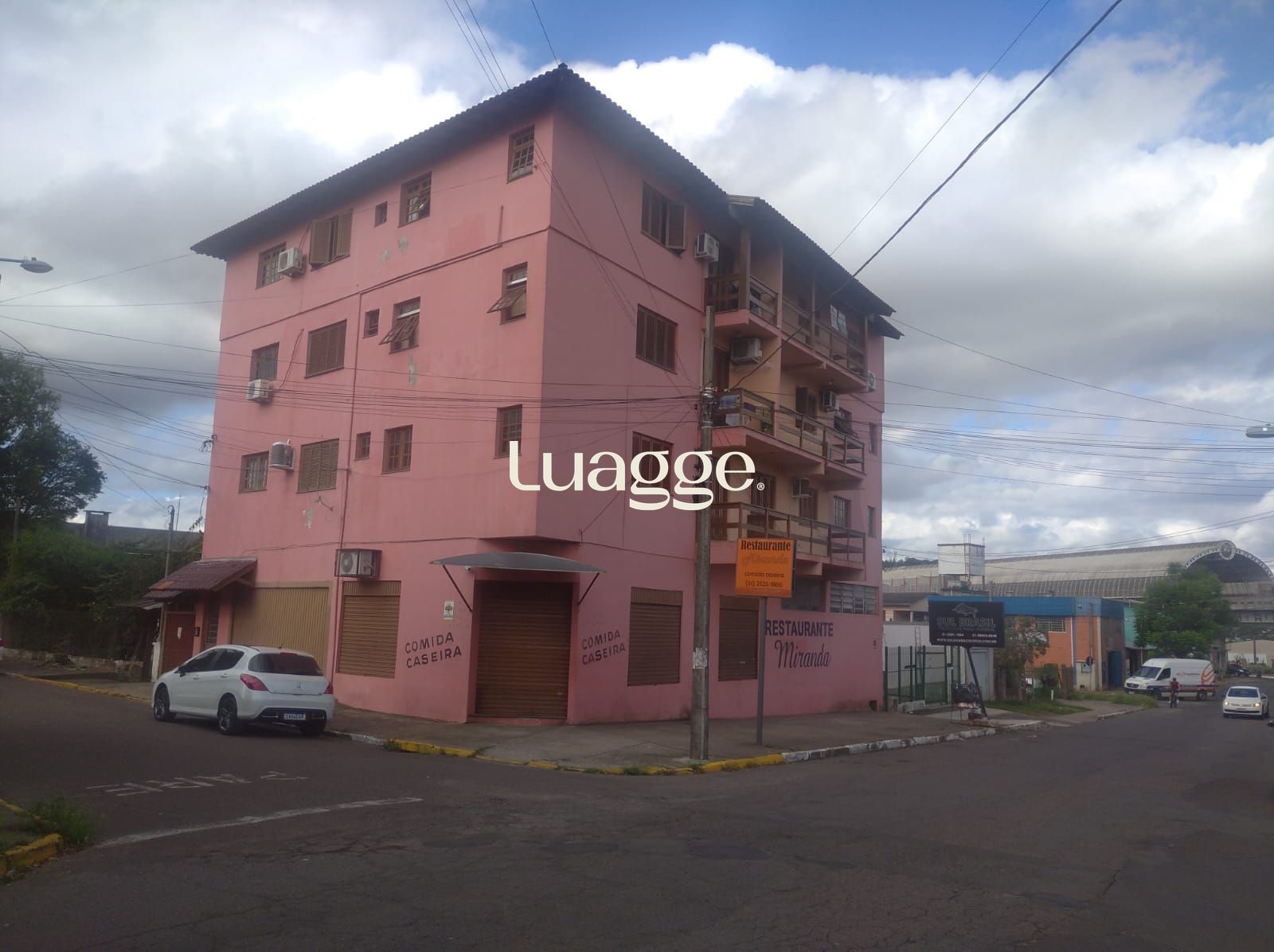 APARTAMENTO COM DOIS DORMITÓRIOS EM NOVO HAMBURGO - SALAR