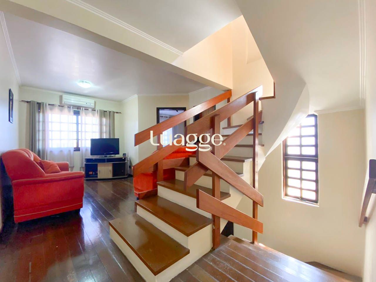 Casa à venda com 3 quartos, 219m² - Foto 11