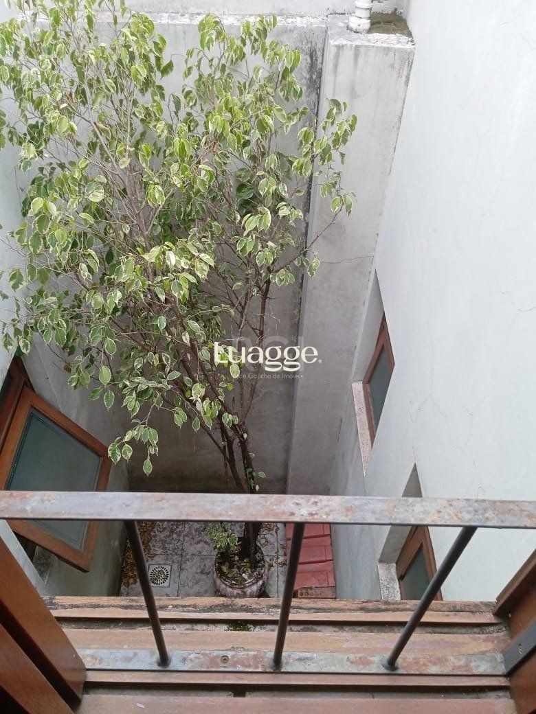 Casa à venda com 3 quartos, 221m² - Foto 12
