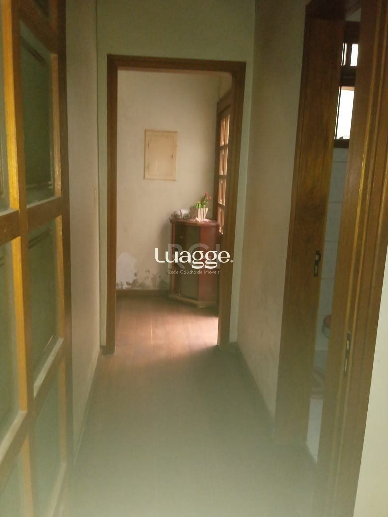Casa à venda com 3 quartos, 221m² - Foto 5