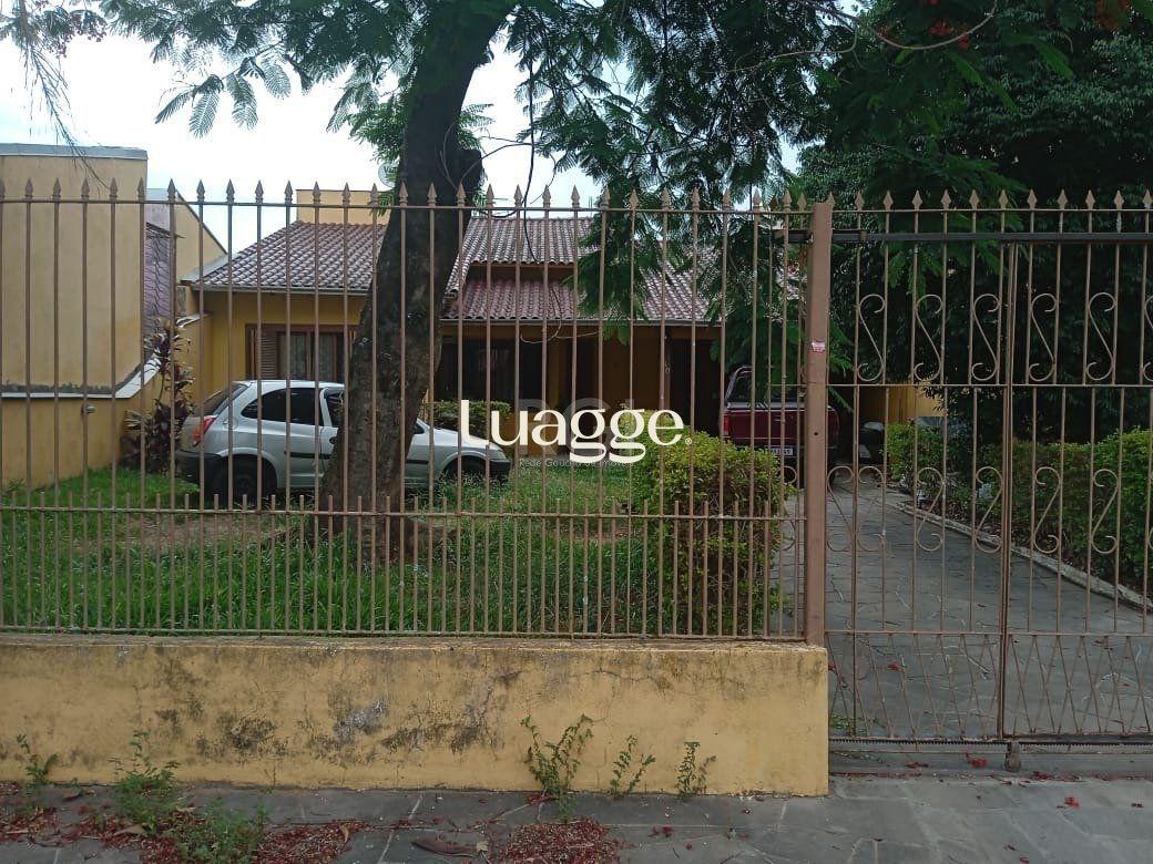 Casa à venda com 3 quartos, 221m² - Foto 2