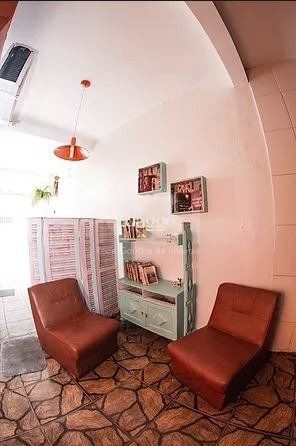 Casa à venda com 16 quartos, 270m² - Foto 9