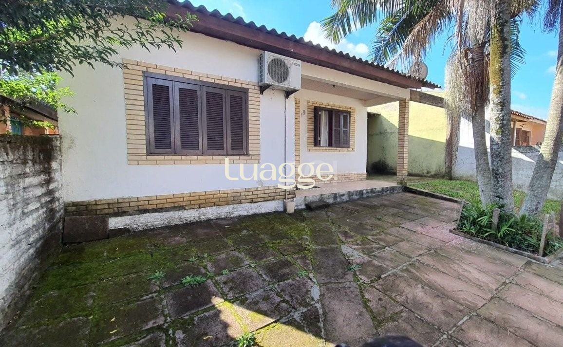 Casa à venda com 3 quartos, 92m² - Foto 1