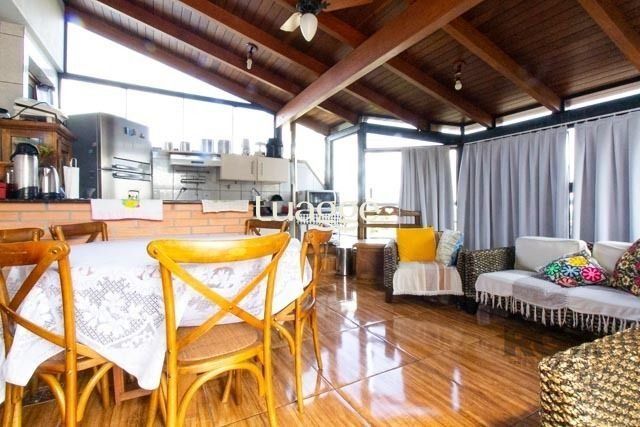 Cobertura à venda com 3 quartos, 230m² - Foto 4