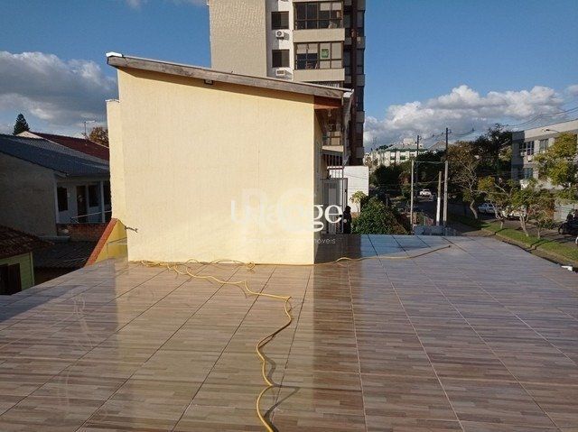 Casa à venda com 4 quartos, 202m² - Foto 4