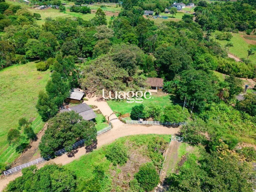 Sítio à venda com 5 quartos, 1201m² - Foto 4