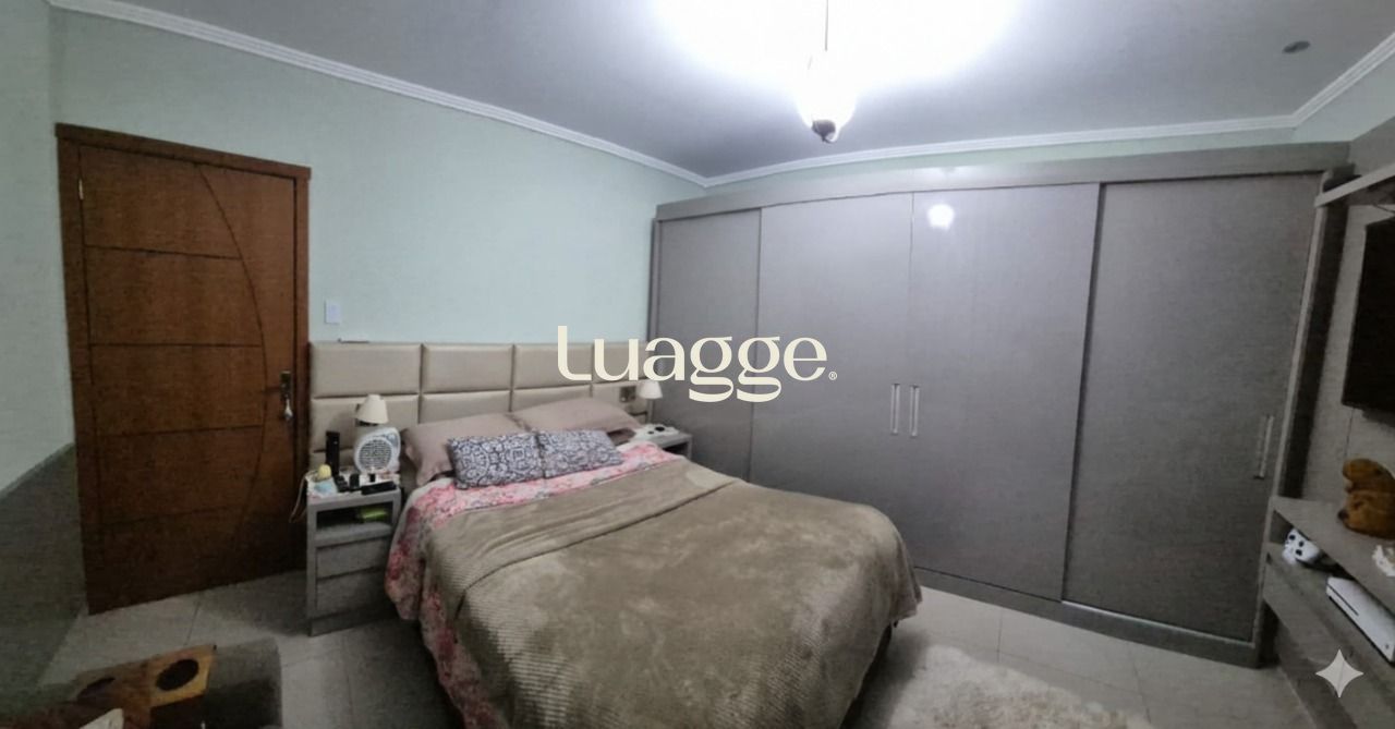 Casa à venda com 5 quartos, 149m² - Foto 4