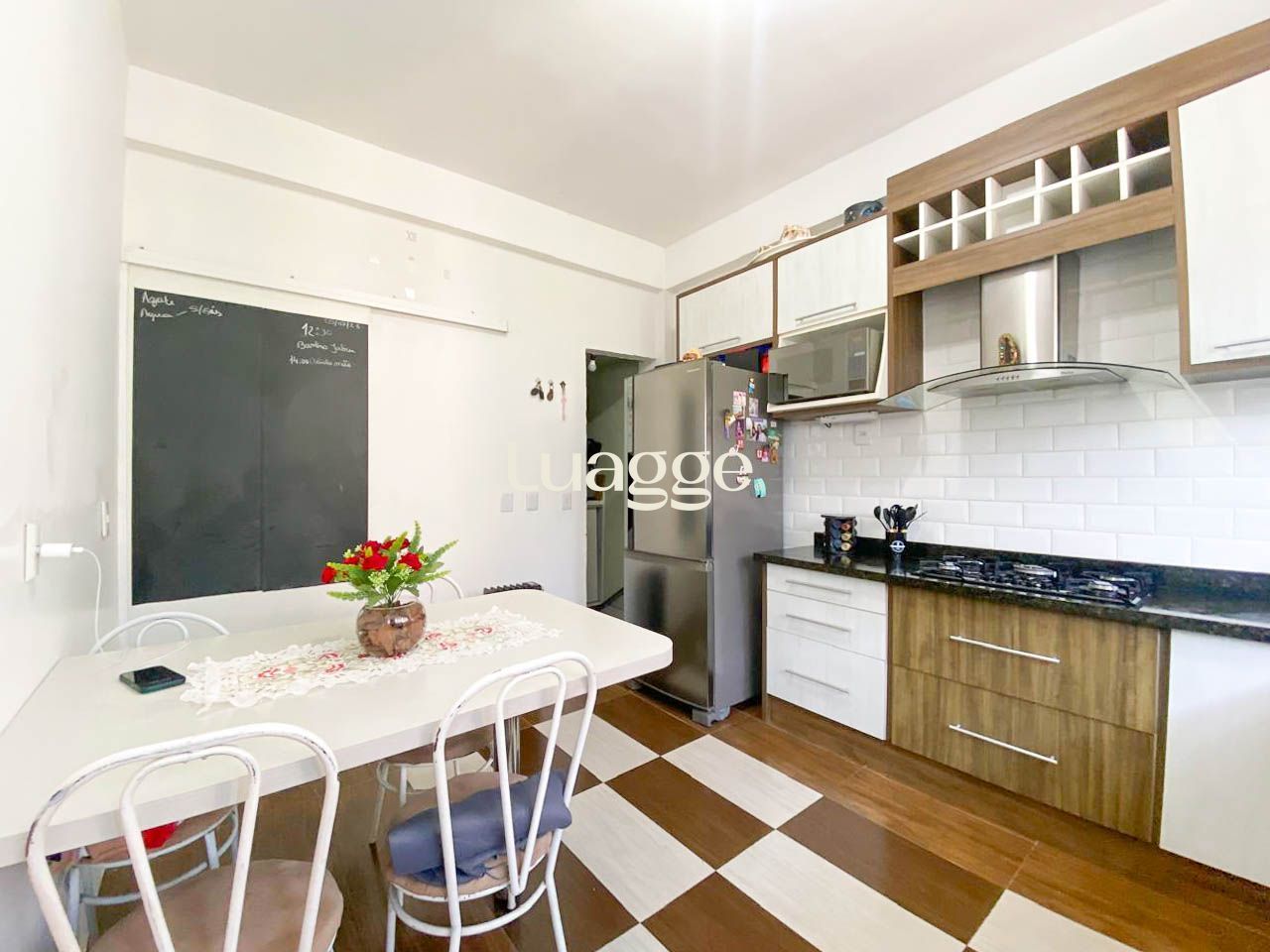 Casa à venda com 3 quartos, 198m² - Foto 9
