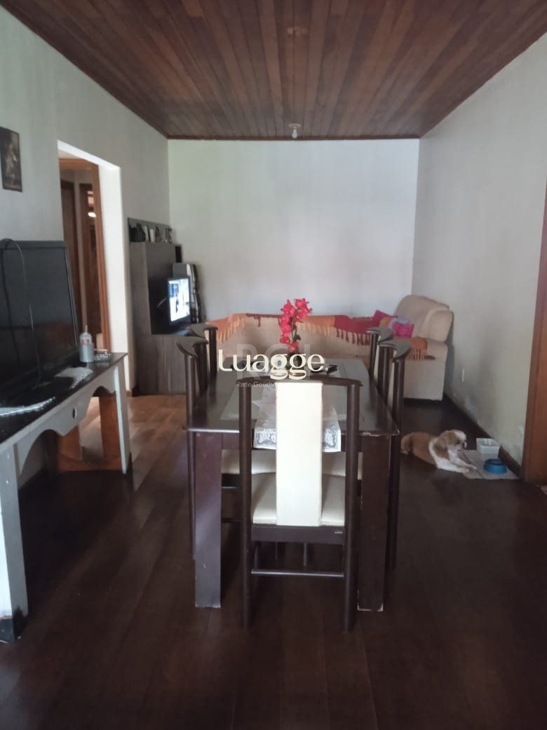 Casa à venda com 3 quartos, 221m² - Foto 17