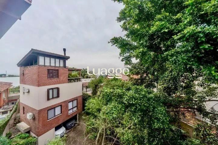 Casa de Condomínio à venda com 3 quartos, 201m² - Foto 1