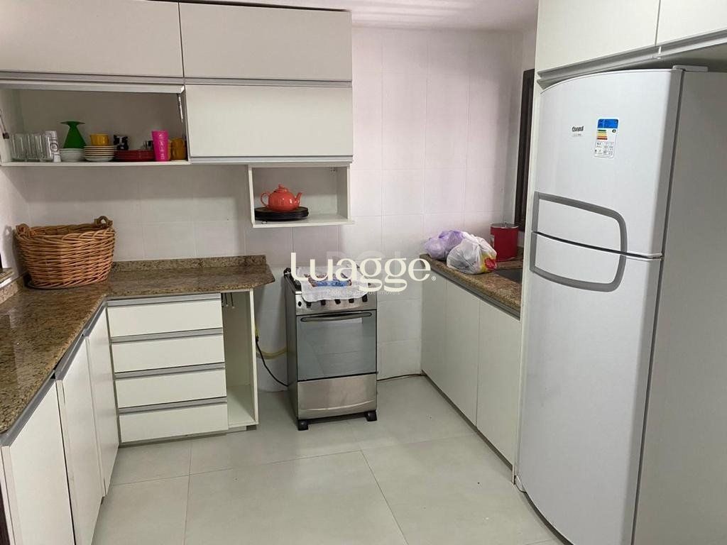 Apartamento à venda com 3 quartos, 173m² - Foto 11