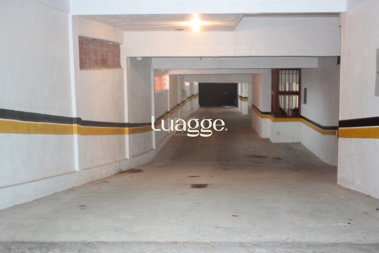 Casa de Condomínio à venda com 4 quartos, 381m² - Foto 34