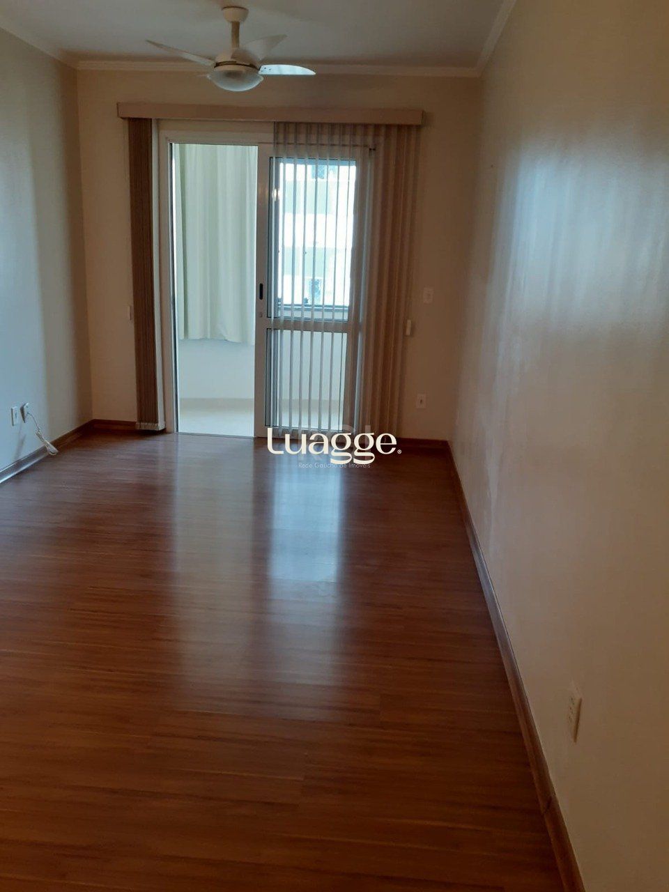 Apartamento à venda com 3 quartos, 81m² - Foto 2