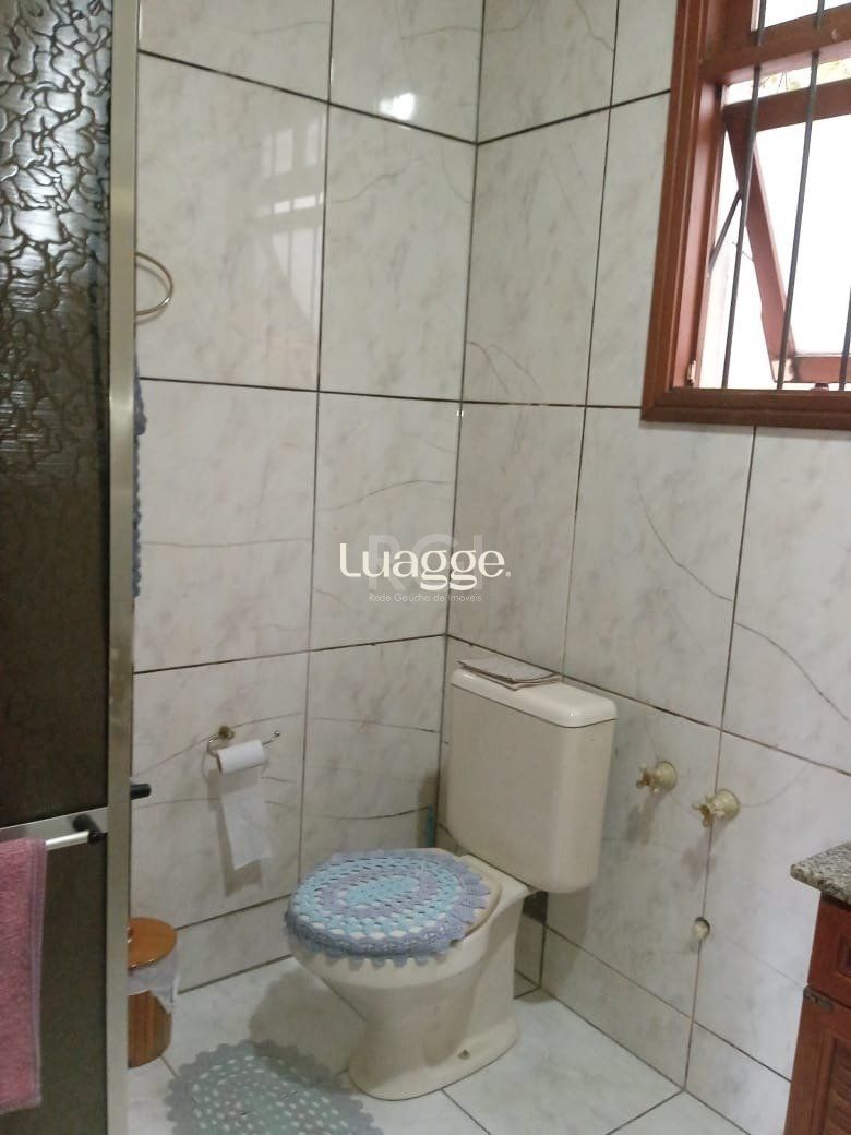 Casa à venda com 3 quartos, 221m² - Foto 11