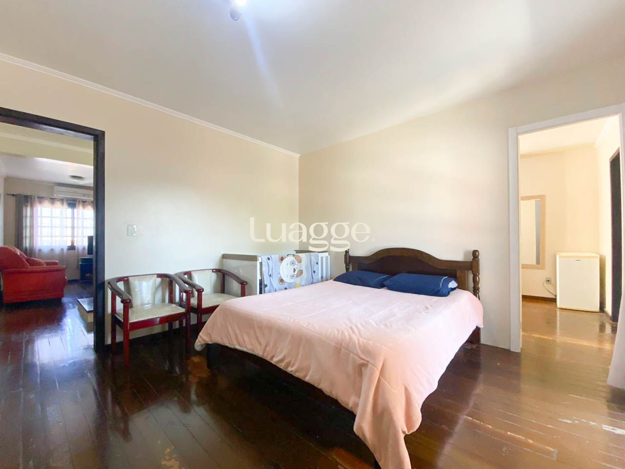 Casa à venda com 3 quartos, 219m² - Foto 15