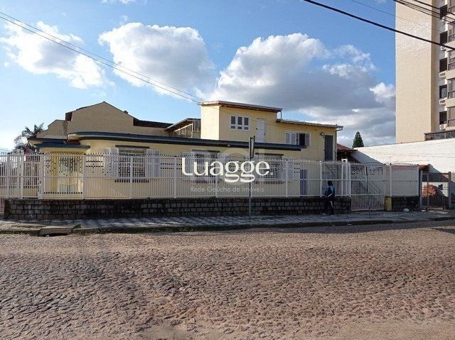 Casa à venda com 4 quartos, 202m² - Foto 2