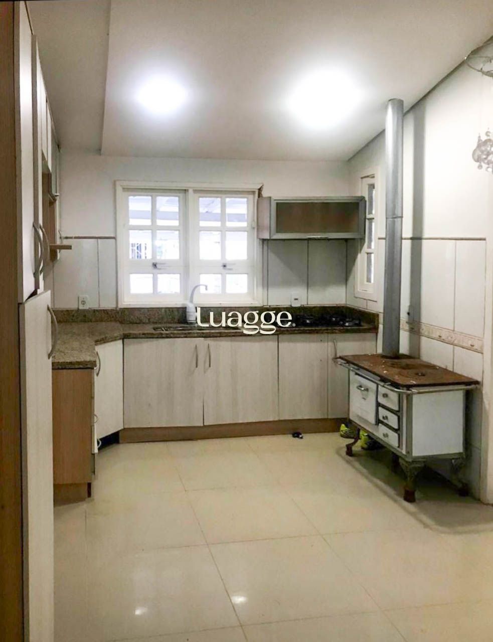 Casa à venda com 4 quartos, 159m² - Foto 4
