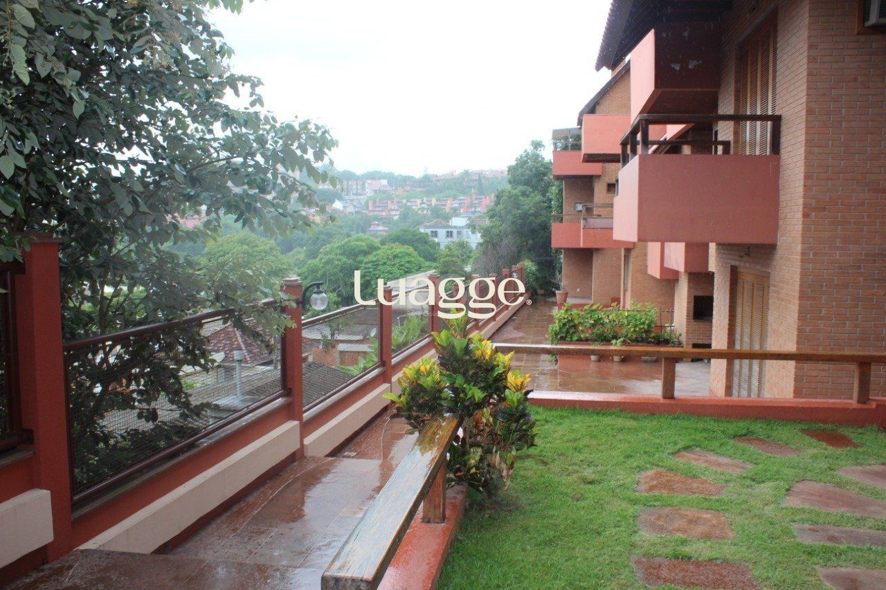 Casa de Condomínio à venda com 4 quartos, 381m² - Foto 2