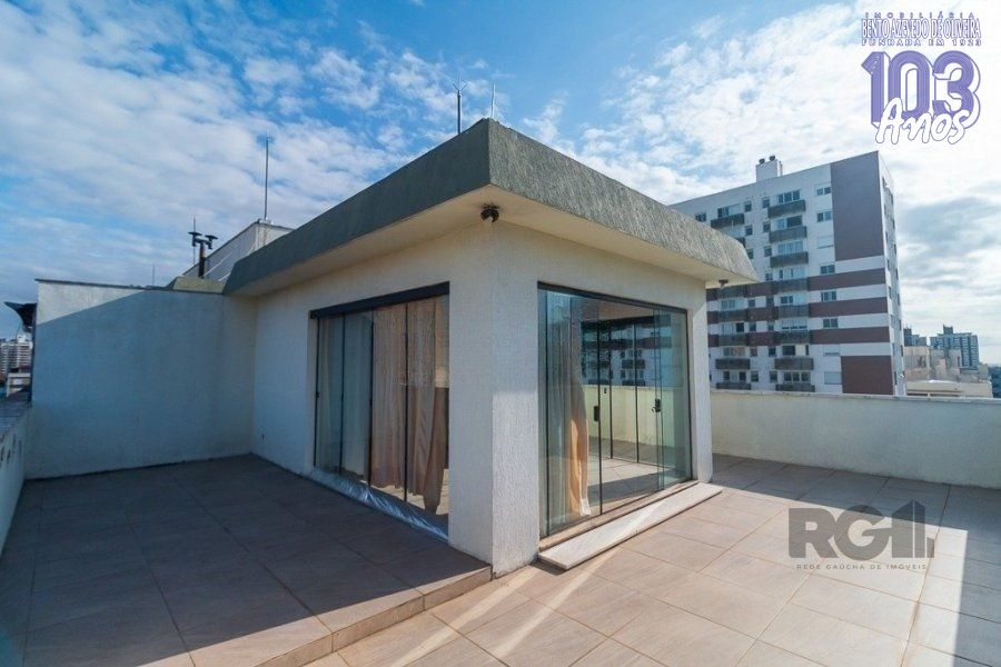 Cobertura, 3 quartos, 211 m² - Foto 2