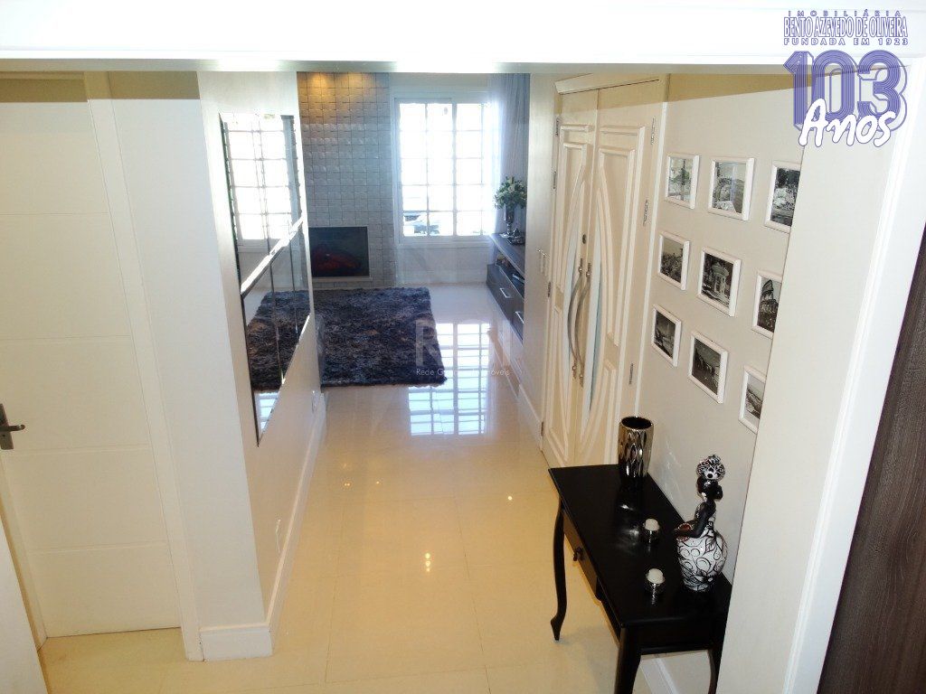 Casa, 3 quartos, 244 m² - Foto 1