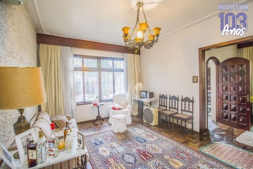 Casa, 4 quartos, 258 m² - Foto 1