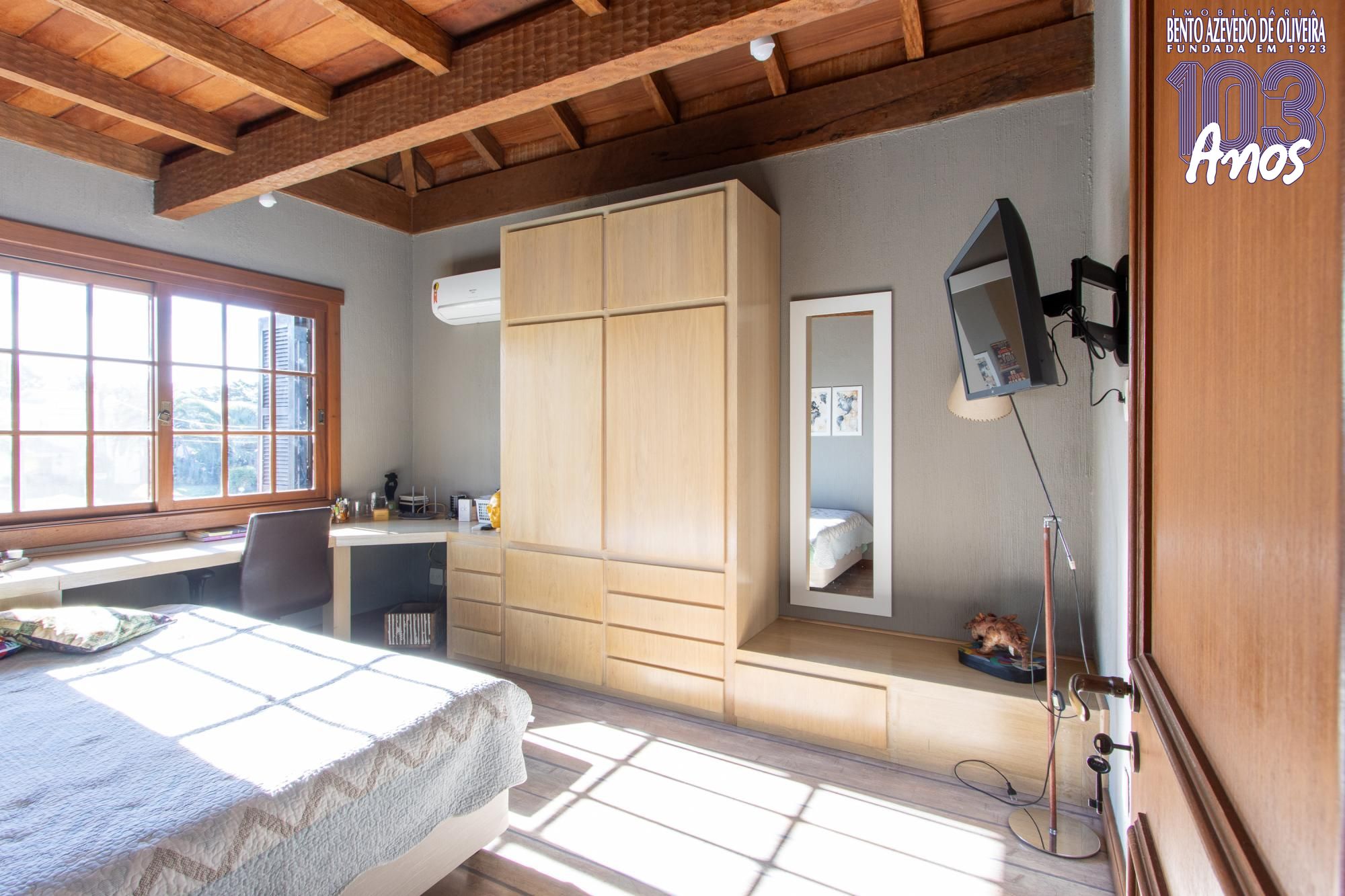 Outro quarto com acesso ao mezanino.