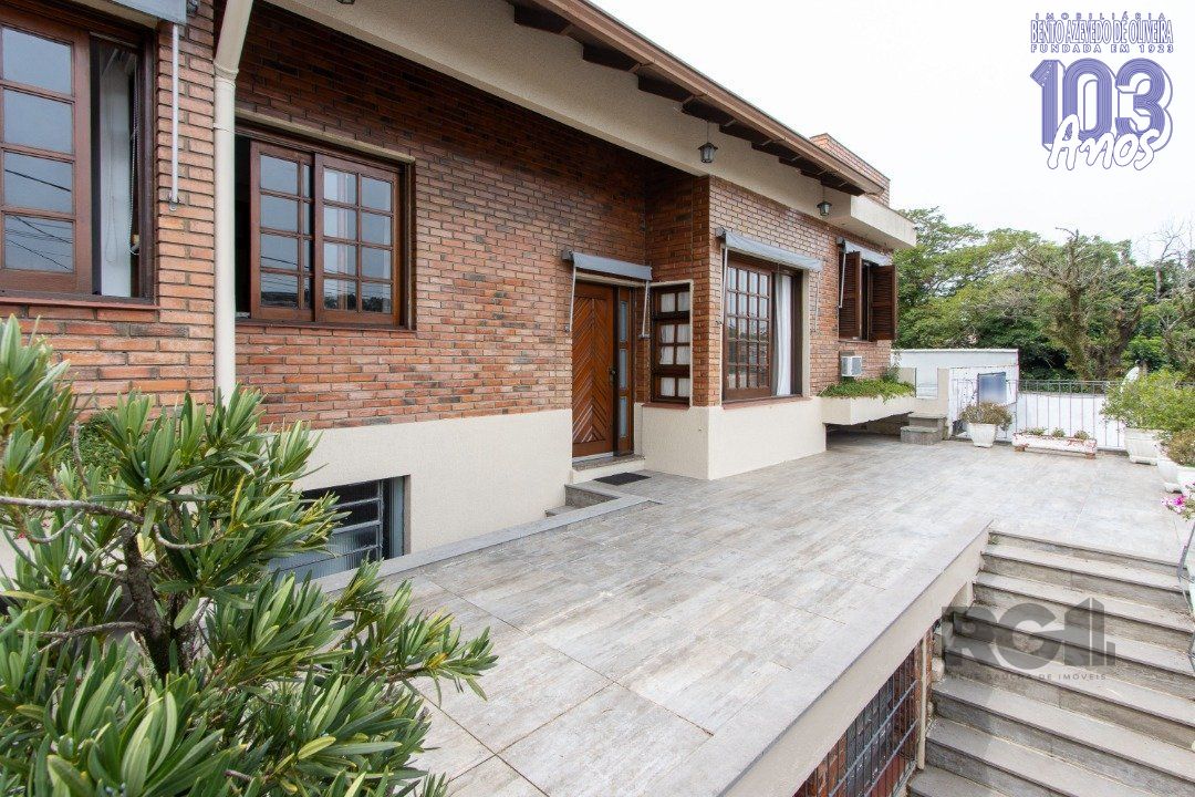 Casa, 3 quartos, 222 m² - Foto 1