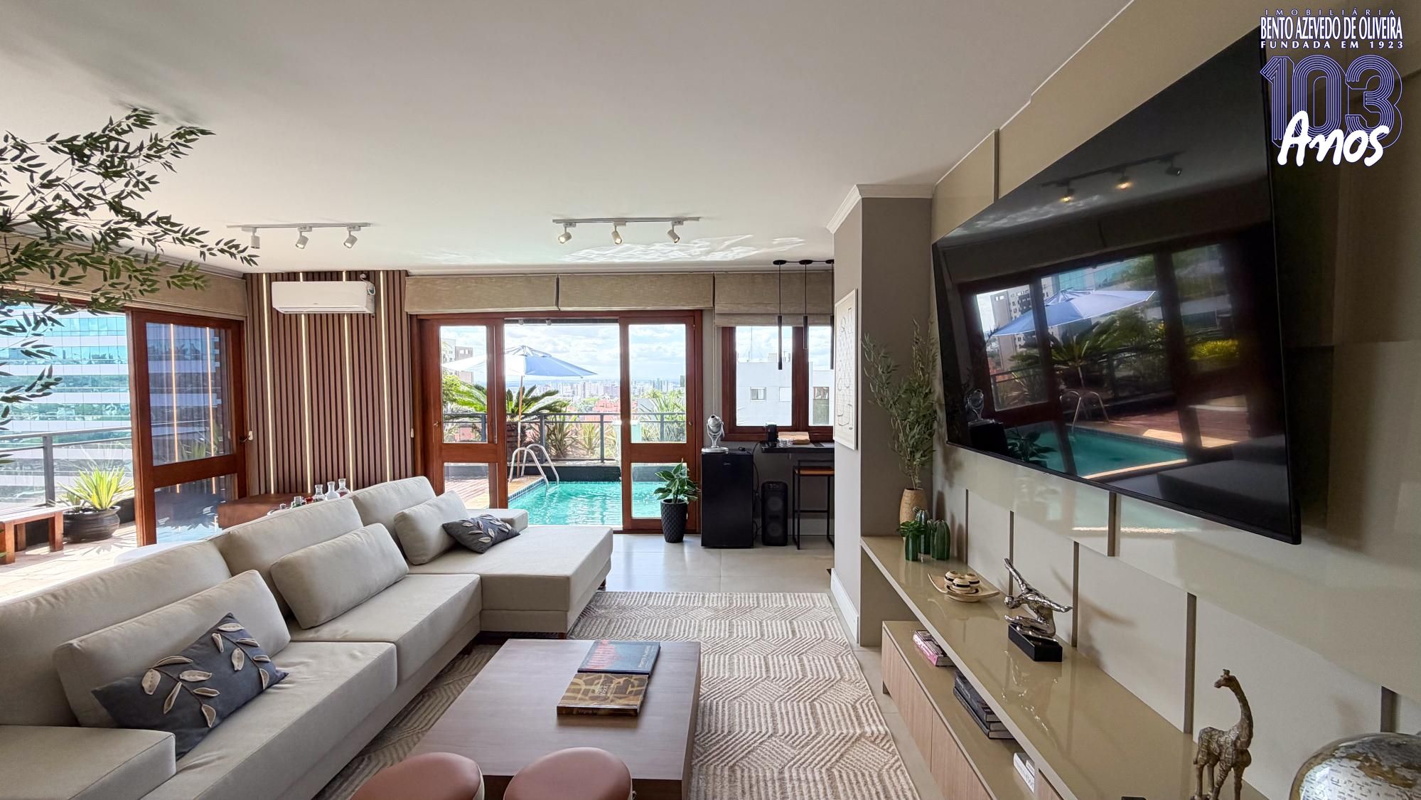 Cobertura, 3 quartos, 209 m² - Foto 1