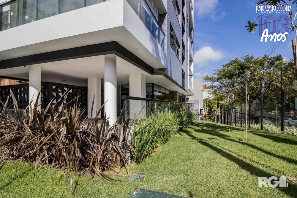 FACHADA-CONTEMPORÂNEA-E-IMPECÁVEL