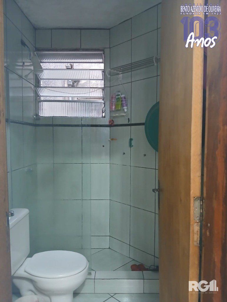 BANHEIRO-COM-REVESTIMENTO-CERAMICO