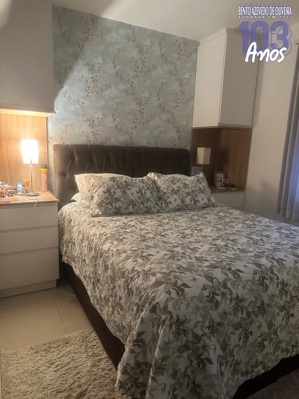 QUARTO-CASAL-COM-ARMARIOS
