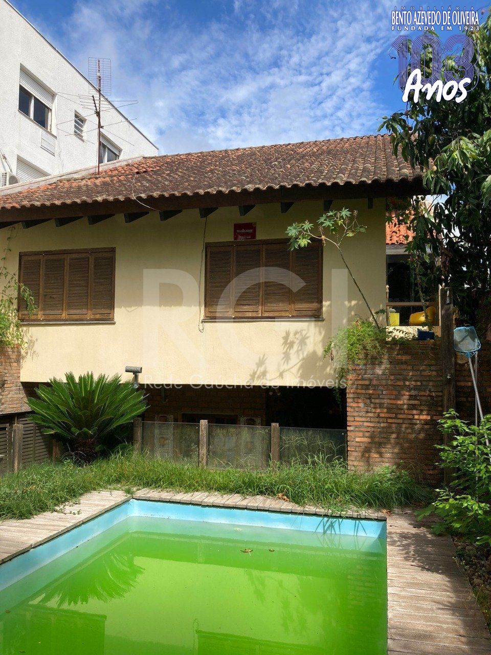 CASA-COM-JARDIM