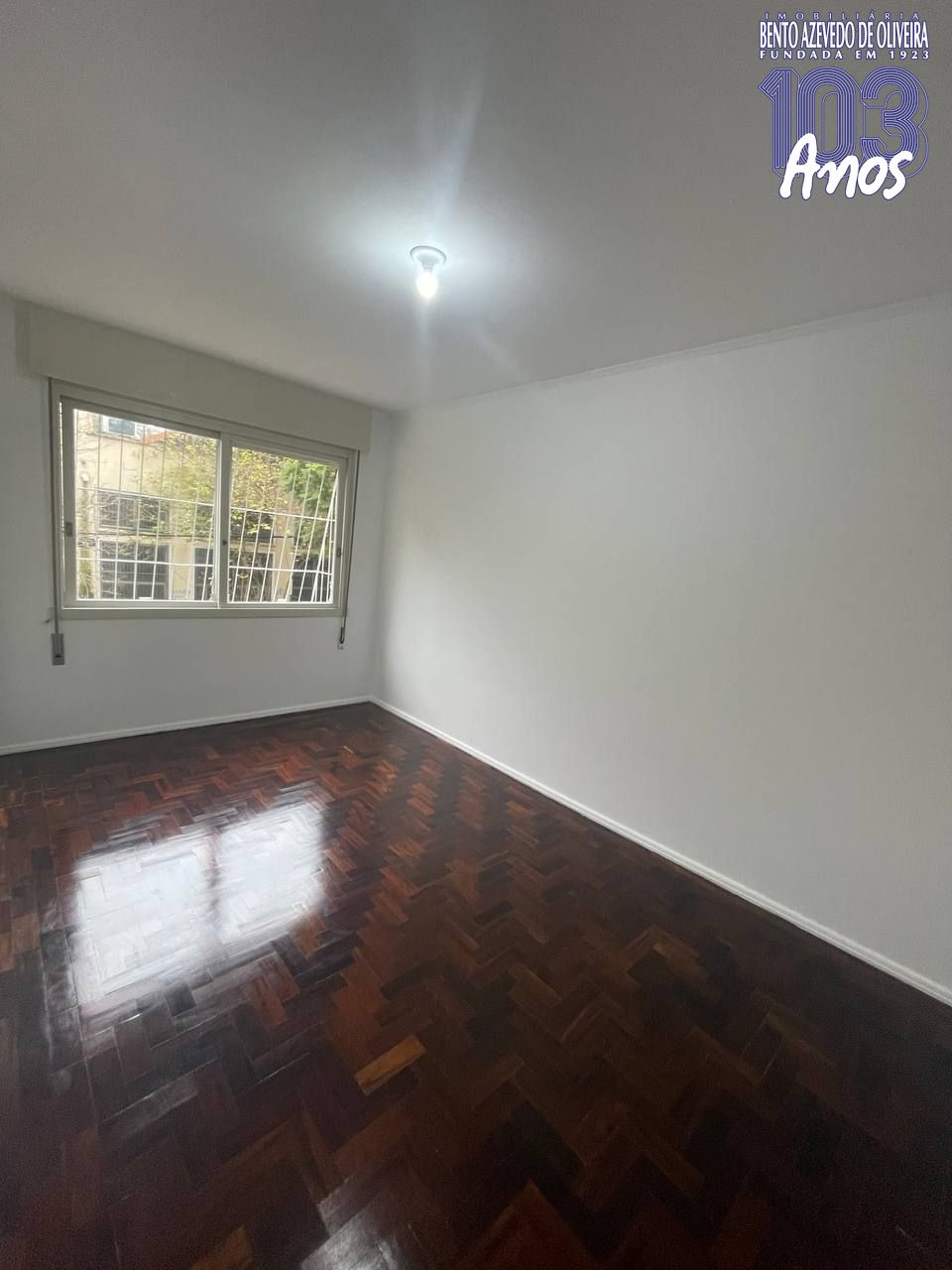 dormitório-frente-piso-parquet