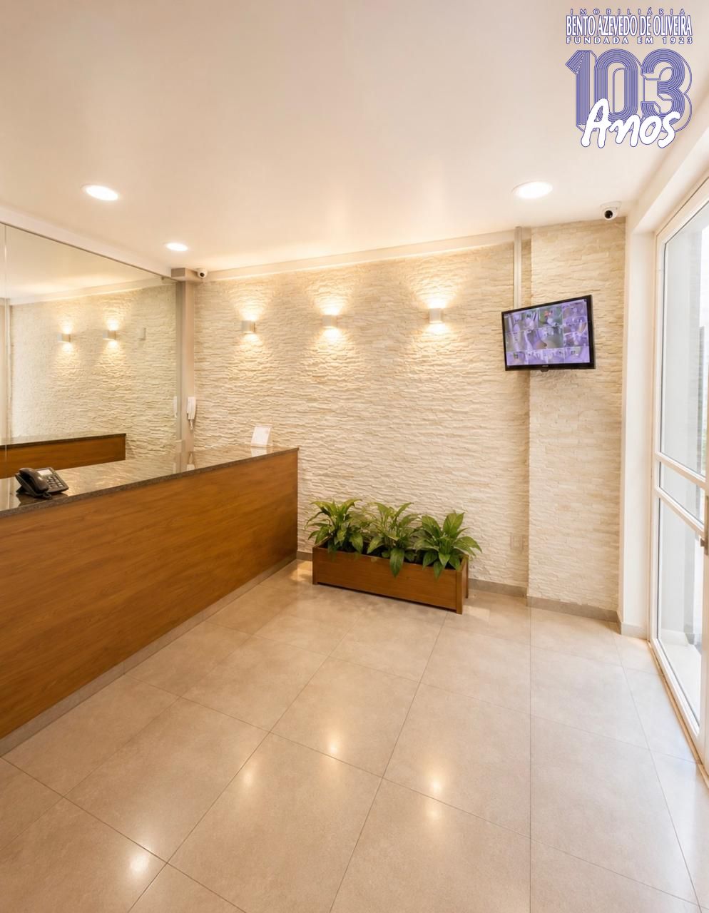 Hall-Entrada.
