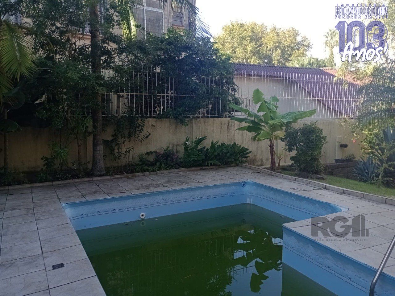 Piscina.jpg+2025-04-10